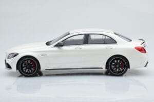 Mercedes C63S AMG W205 Weiss GT Spirit 1:18 B66960370 Resin – Bild 3 von 6