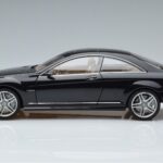 Mercedes CL63 AMG C216 Schwarz AUTOart 1:18 76169 Metall - image 3 of 6