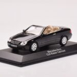Mercedes CLK A209 Cabriolet Obsidian Schwarz Metallic Minichamps 1:43 - image 2 of 4