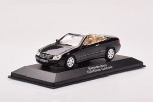 Mercedes CLK A209 Cabriolet Obsidian Schwarz Metallic Minichamps 1:43 B66961966 Metall – Bild 2 von 4