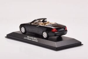 Mercedes CLK A209 Cabriolet Obsidian Schwarz Metallic Minichamps 1:43 B66961966 Metall – Bild 3 von 4