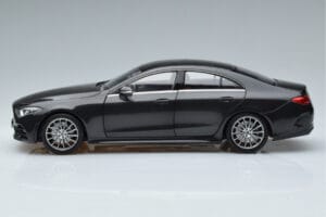 Mercedes CLS Coupe C257 Norev 1:18 B66960546 Metall – Bild 4 von 7