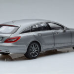 Mercedes CLS Shooting Brake X218 Alanite Grau Norev 1:18 - image 3 of 7
