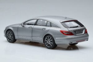 Mercedes CLS Shooting Brake X218 Alanite Grau Norev 1:18 B66960117 Metall – Bild 6 von 7