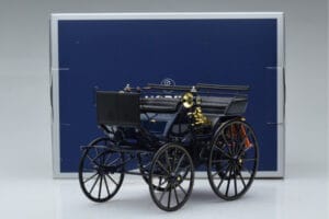 Mercedes Daimler Motorkutsche Dunkelblau Norev 1:18 183700 Metall – Bild 6 von 6