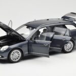 Mercedes E-Class S212 T-Modell Tenorit Grau Metallic Minichamps 1:18 - image 2 of 8