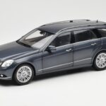 Mercedes E-Class S212 T-Modell Tenorit Grau Metallic Minichamps 1:18