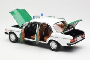 Mercedes E-Class W123 Polizei Norev 1:18 B66040676 Metall – Bild 5 von 8