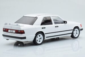 Mercedes E-Class W124 Tuning Weiss MCG 1:18 MCG18343 Metall – Bild 2 von 6
