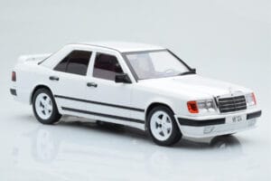 Mercedes E-Class W124 Tuning Weiss MCG 1:18 MCG18343 Metall – Bild 4 von 6