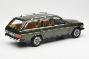 Mercedes 230T W123 T-Modell Grün Metallic Norev 1:18 183730 Metall – Bild 3 von 8