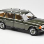 Mercedes 230T W123 T-Modell Grün Metallic Norev 1:18 - image 6 of 8