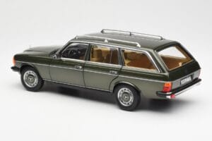 Mercedes 230T W123 T-Modell Grün Metallic Norev 1:18 183730 Metall – Bild 7 von 8