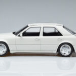 Mercedes E60 AMG W124 Weiss Otto 1:18 - image 3 of 6