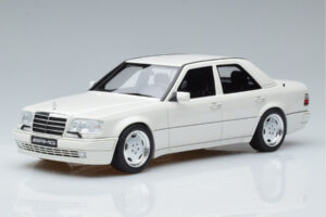Mercedes E60 AMG W124 Weiss Otto 1:18