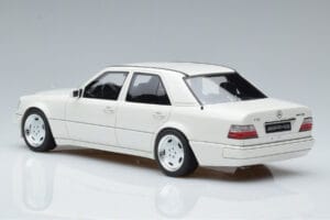 Mercedes E60 AMG W124 Weiss Otto 1:18 B66040640 Resin – Bild 5 von 6