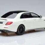 Mercedes AMG E63 S W213 Weiss GT Spirit 1:18 - image 2 of 6