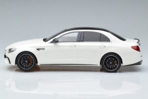 Mercedes AMG E63 S W213 Weiss GT Spirit 1:18 B66965711 Resin – Bild 3 von 6