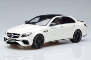 Mercedes AMG E63 S W213 Weiss GT Spirit 1:18