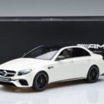 Mercedes AMG E63 S W213 Weiss GT Spirit 1:18 - image 6 of 6