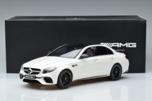 Mercedes AMG E63 S W213 Weiss GT Spirit 1:18 B66965711 Resin – Bild 6 von 6