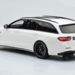Mercedes AMG E63 S S213 T-Model Weiss GT Spirit 1:18 - image 5 of 6