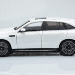 Mercedes EQC 400 Diamond Weiss NZG 1:18 - image 4 of 8