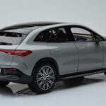Mercedes EQE SUV X294 AMG Line Alpine Grau NZG 1:18 B66960837 - image 3 of 8