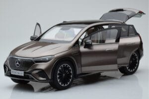 Mercedes EQE SUV X294 AMG Line Velvet Braun NZG 1:18 B66960836 Metall – Bild 2 von 8