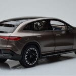 Mercedes EQE SUV X294 AMG Line Velvet Braun NZG 1:18 - image 3 of 8