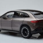 Mercedes EQE SUV X294 AMG Line Velvet Braun NZG 1:18 - image 7 of 8