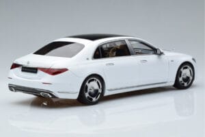 Mercedes Maybach S600 W222 V12 Biturbo Diamond Weiss Almost Real 1:18 820116 Metall – Bild 3 von 11