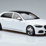 Mercedes Maybach S600 W222 V12 Biturbo Diamond Weiss Almost Real 1:18 - image 6 of 11