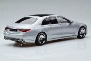 Mercedes Maybach S600 W222 V12 Biturbo Hightech Silber Almost Real 1:18 820118 Metall – Bild 3 von 12
