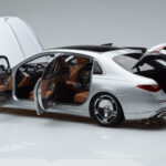Mercedes Maybach S600 W222 V12 Biturbo Hightech Silber Almost Real 1:18 - image 8 of 12