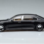 Mercedes Maybach S600 W222 V12 Biturbo Obsidian Schwarz Almost Real 1:18 - image 5 of 11