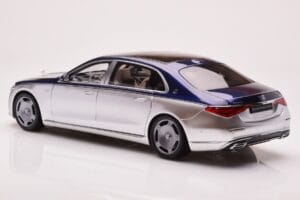 Mercedes Maybach S680 W223 Nautical Blau Cirrus Silber Almost Real 1:18 820125 Metall – Bild 7 von 8