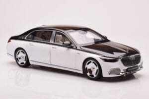 Mercedes Maybach S680 W223 Obsidian Schwarz Diamond Weiss Almost Real 1:18 820121 Metall – Bild 5 von 7