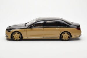 Mercedes Maybach S680 W223 Obsidian Schwarz Sand Almost Real 1:18 820124 Metall – Bild 4 von 7