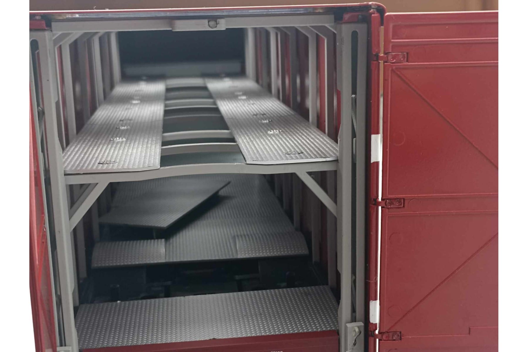 Mercedes O317 Porsche Transporter Rot CMR 1:18 CMR149 Metall – Bild 5 von 12