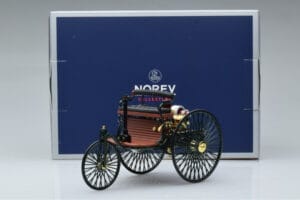 Mercedes Patent Motorwagen Grün Norev 1:18 183701 Metall – Bild 6 von 6