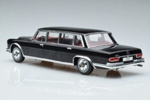 Mercedes 600 LWB Pullman W100 Schwarz MCG 1:18 MCG18187 Metall – Bild 5 von 6