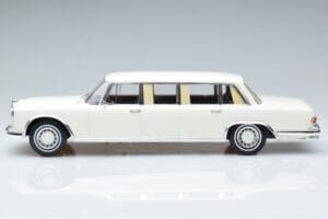 Mercedes S-Class 600 W100 LWB Pullman Weiss MCG 1:18 MCG18188 Metall – Bild 3 von 6