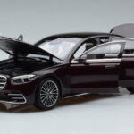 Mercedes S-Class W223 AMG Line Rot Norev 1:18 - image 2 of 8