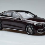 Mercedes S-Class W223 AMG Line Rot Norev 1:18 - image 6 of 8
