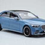 Mercedes S-Class W223 Vintage Blau Norev 1:18 - image 5 of 7