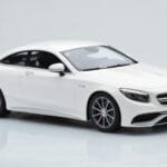 Mercedes AMG S63 C217 Coupe Weiss GT Spirit 1:18 - image 4 of 6