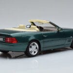 Mercedes SL500 R129 Grün Metallic Norev 1:18 183753 Metall - image 4 of 8