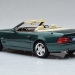 Mercedes SL500 R129 Grün Metallic Norev 1:18 183753 Metall - image 7 of 8