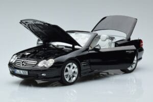 Mercedes SL500 R230 Schwarz Norev 1:18 183840 Metall – Bild 2 von 8